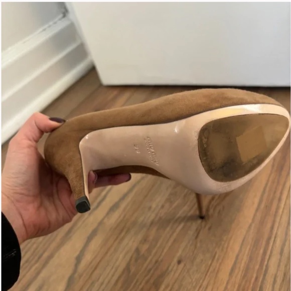 MIU MIU CAMEL SUEDE PUMPS - Picture 10 of 10
